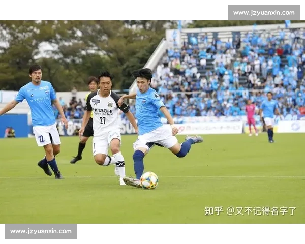 金泽塞维与山口雷诺对决解析：技术风格与赛场策略全面对比